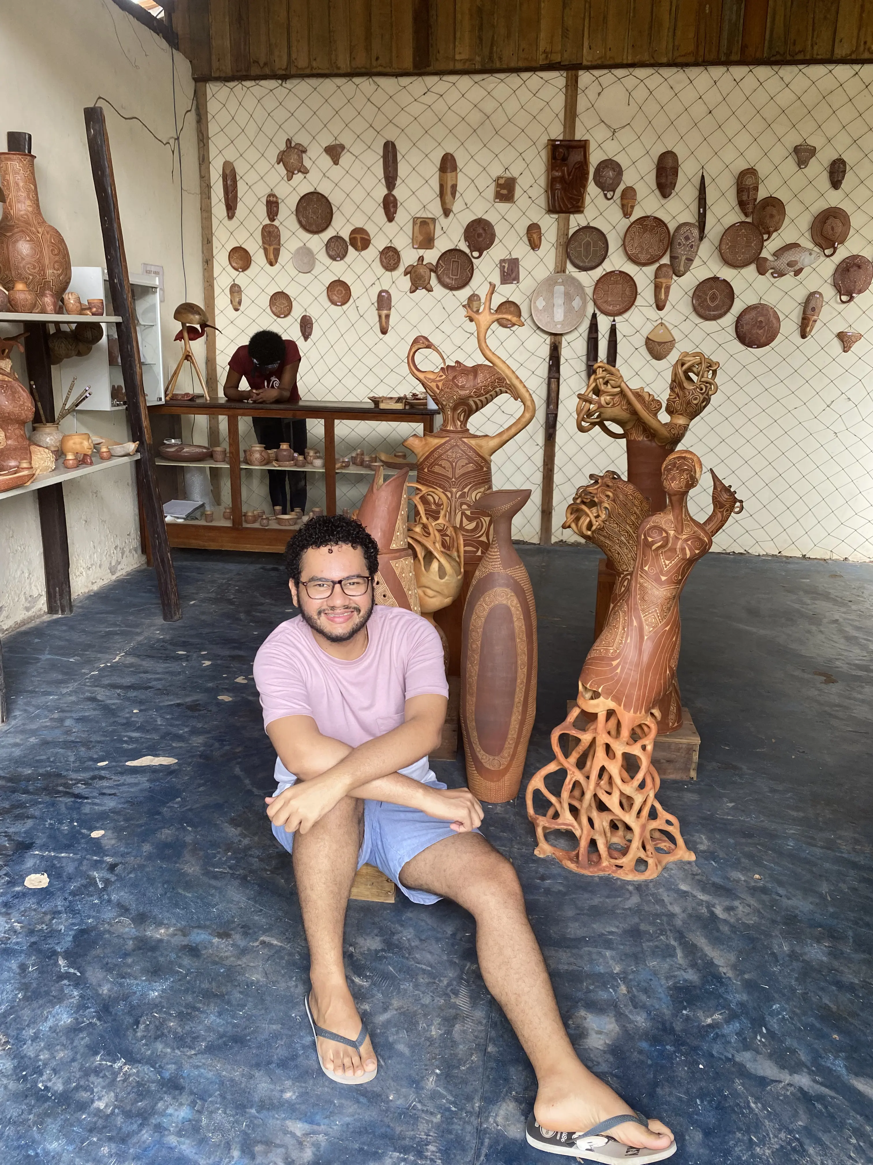 Marcos Rego durante imersão no Ateliê Art e Mangue Marajó